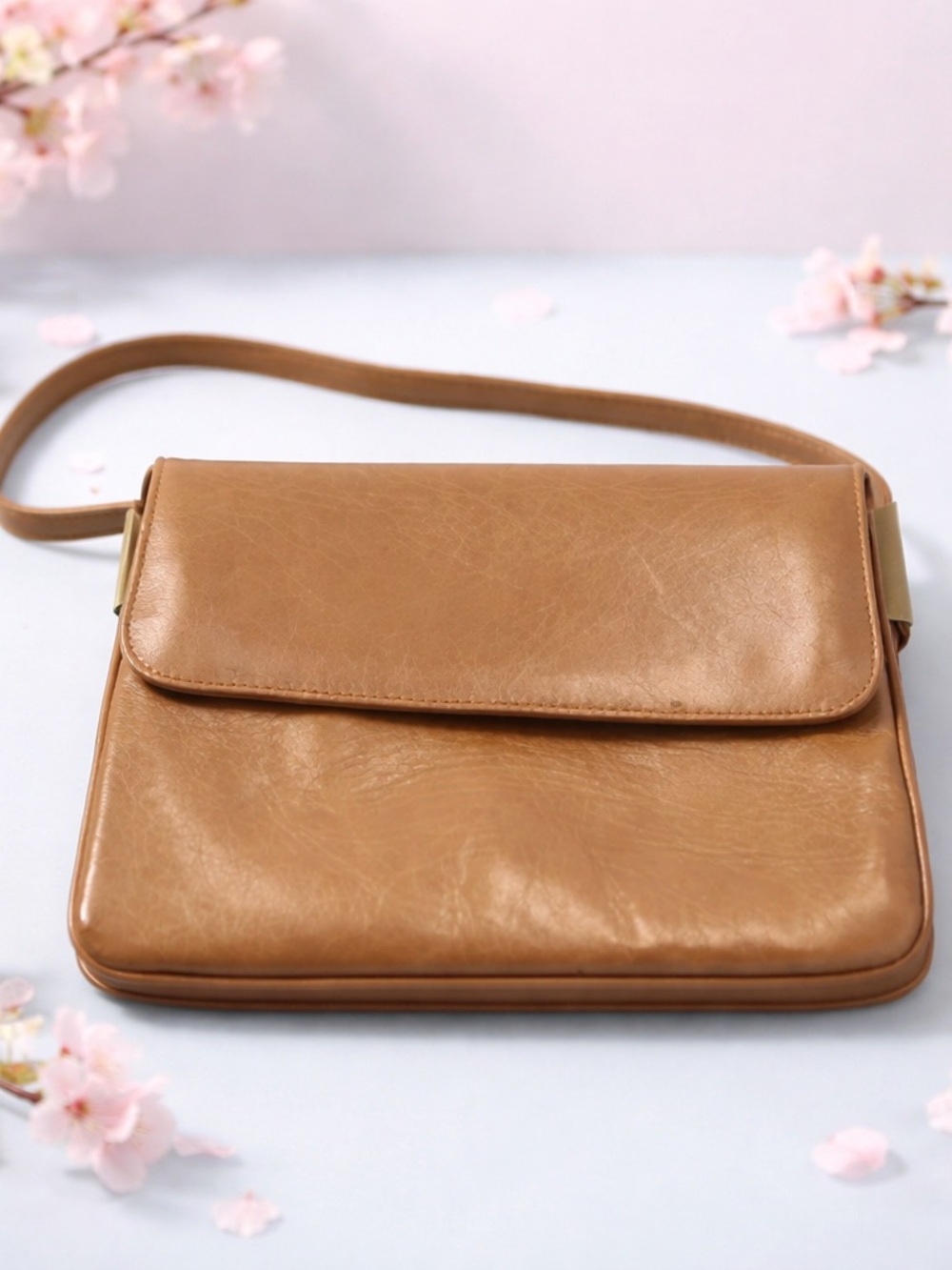 Vintage Stuart Weitzman Handbag Crossbody with Fold-Over Flap comes with COA